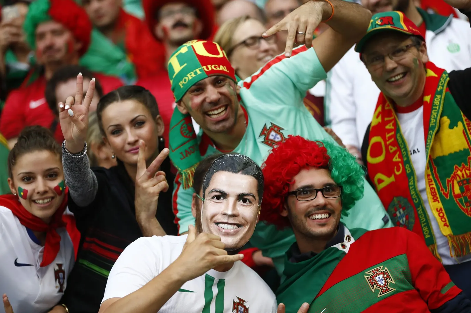 Cristiano Ronaldo em treinamento com a seleção portuguesa.