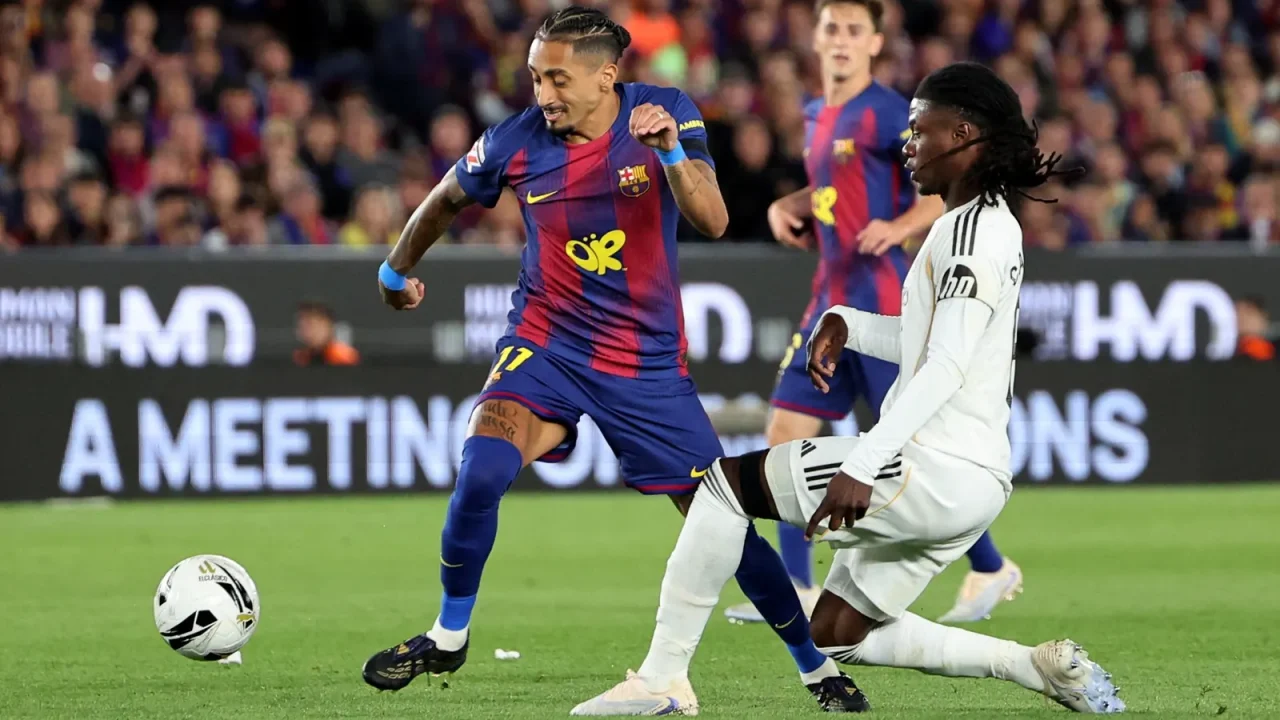 Barcelona cria plano especial de preparação física para blindar Raphinha na temporada 2026/27