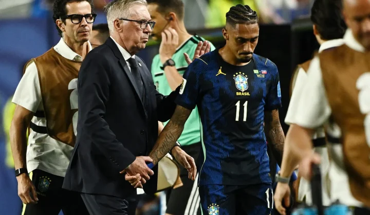 Raphinha estende férias no Barcelona após lesão na Copa do Mundo