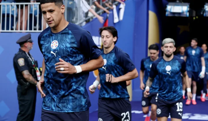 O Internacional está no mercado em busca de um novo centroavante para suprir a lacuna deixada pela saída de Rafael Borré para o River Plate.