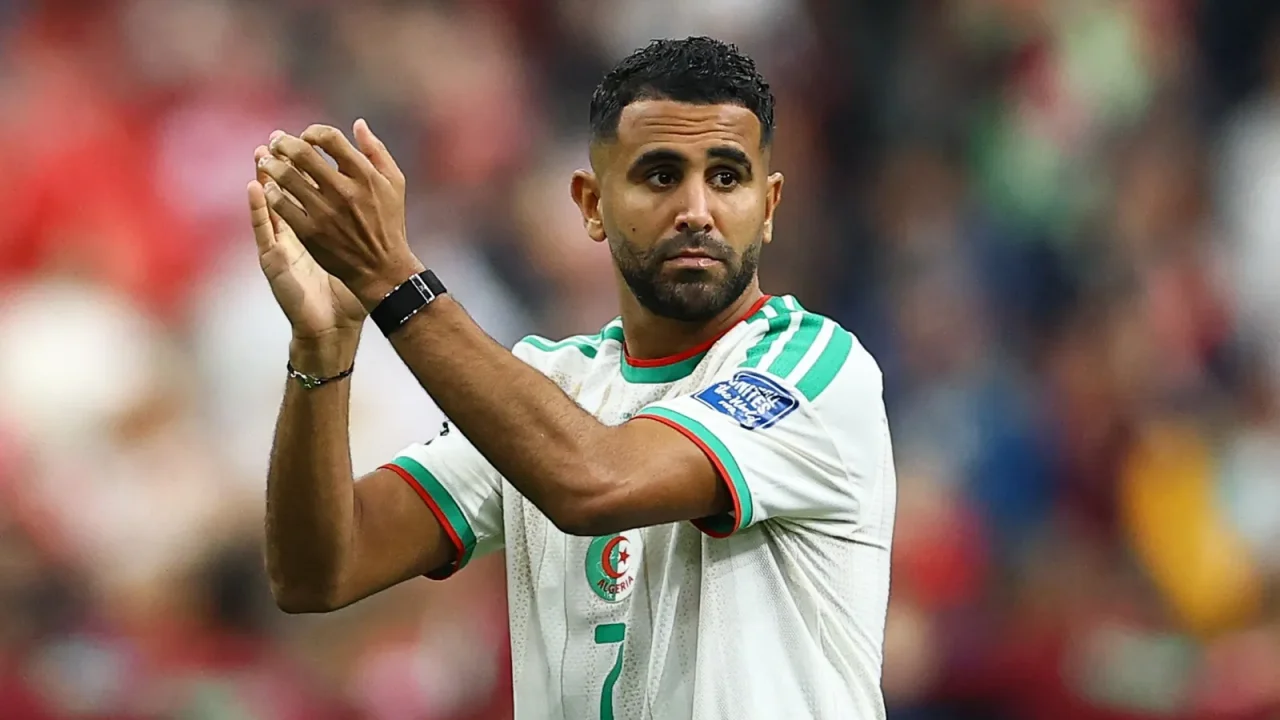 Mahrez se despede da Seleção Argelina após eliminação na Copa do Mundo