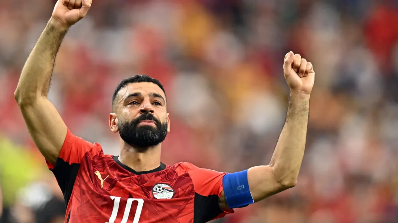 Salah, Sancho, Vlahovic… Veja lista de jogadores livres no mercado de transferências