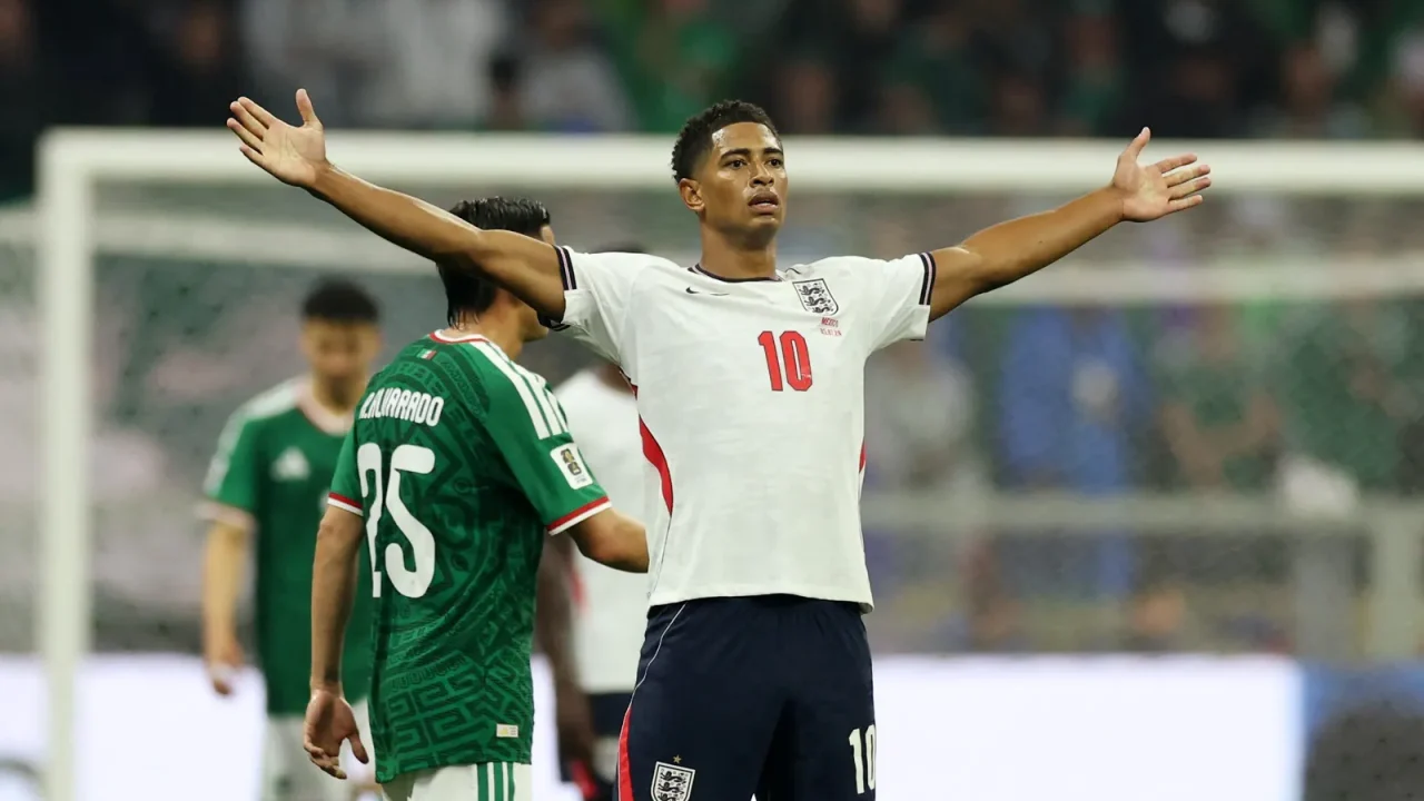 Bellingham sobe 17 posições e ultrapassa Vini Jr. em Power Ranking da Fifa