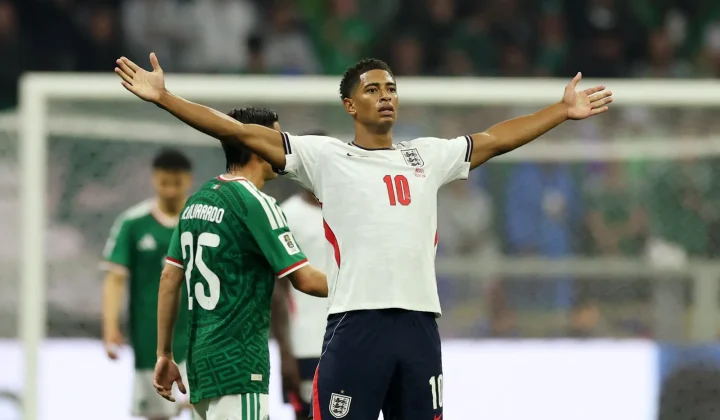 Bellingham sobe 17 posições e ultrapassa Vini Jr. em Power Ranking da Fifa