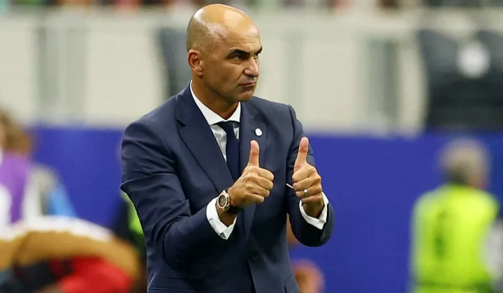 Roberto Martínez, que recentemente deixou o comando da seleção de Portugal após a Copa do Mundo de 2026, desponta como um dos candidatos mai