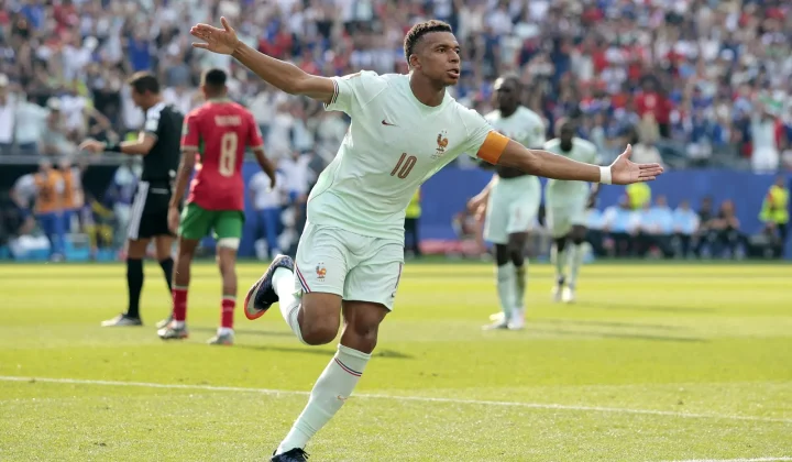 A disputa pela artilharia da Copa do Mundo FIFA 2026 ganhou um novo capítulo após a conclusão das quartas de final. Kylian Mbappé, da França