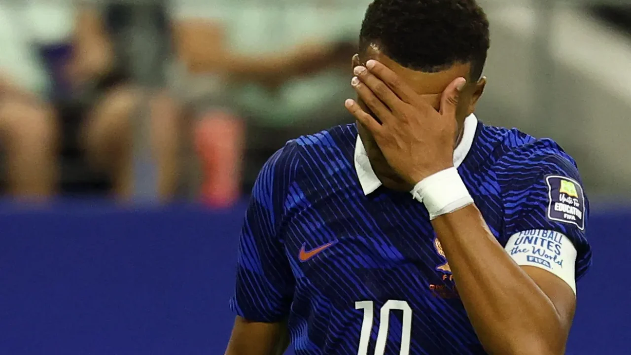 Mbappé tem atuação apagada e França é eliminada da Copa do Mundo pela Espanha