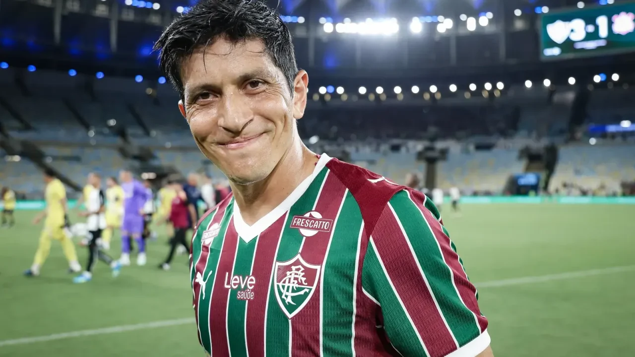 Germán Cano, o artilheiro que conquistou a torcida do Fluminense, está em reta final de contrato com o clube, mas ainda tem um objetivo ambi