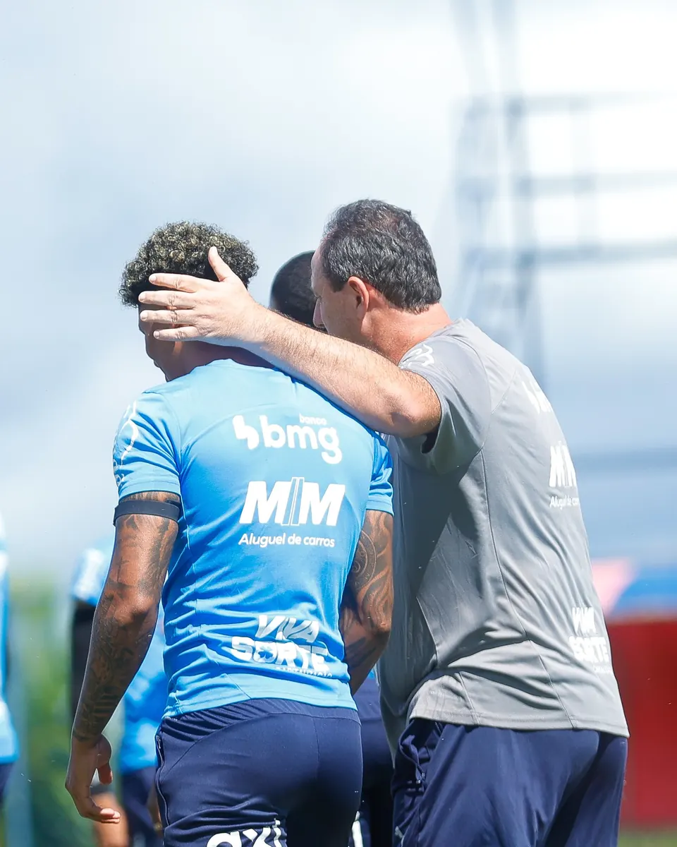 Marcos Victor, jogador do Bahia, em campo durante uma partida.