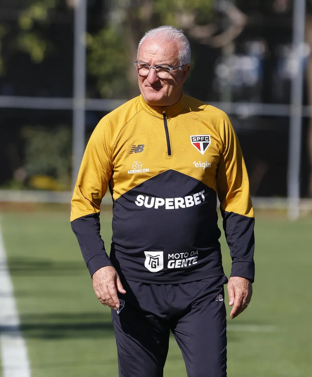 Jogadores do São Paulo FC em treinamento durante a intertemporada