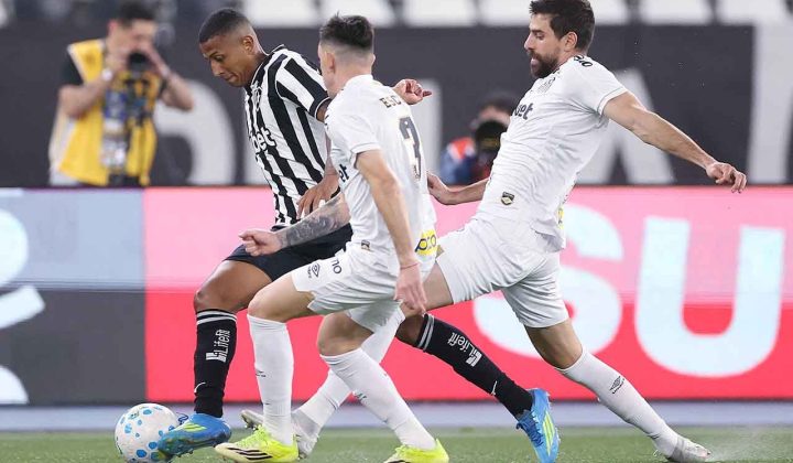 Santos acumula erros defensivos gritantes na retomada pós-Copa e expõe fragilidade na zaga