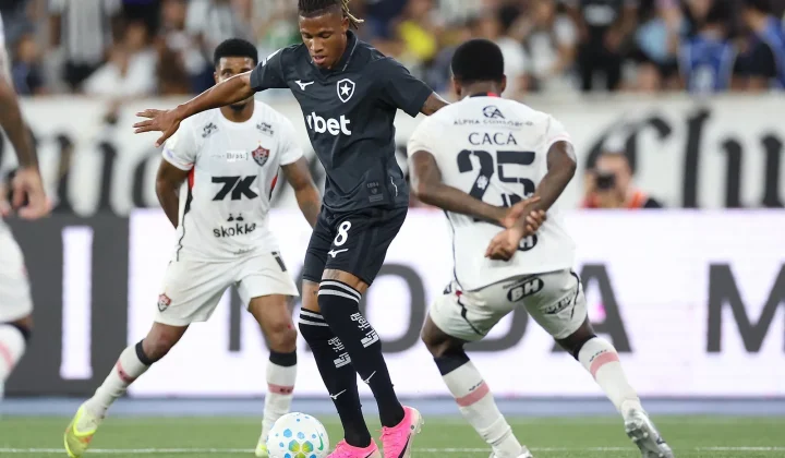 Como recusa à proposta do Palmeiras impacta futuro de Danilo no Botafogo