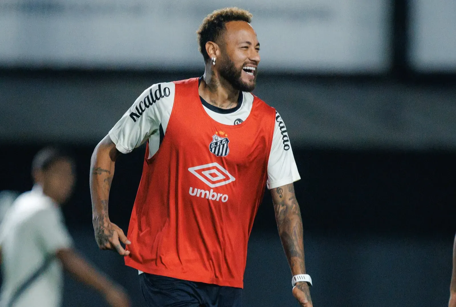 Neymar durante treino do Santos na segunda-feira, 27 de julho, antes do confronto decisivo da Copa Sul-Americana