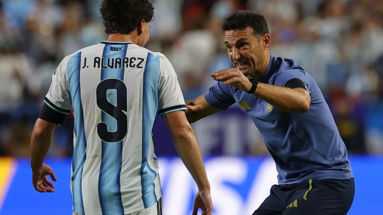 Scaloni minimiza rivalidade com Inglaterra: “É só futebol