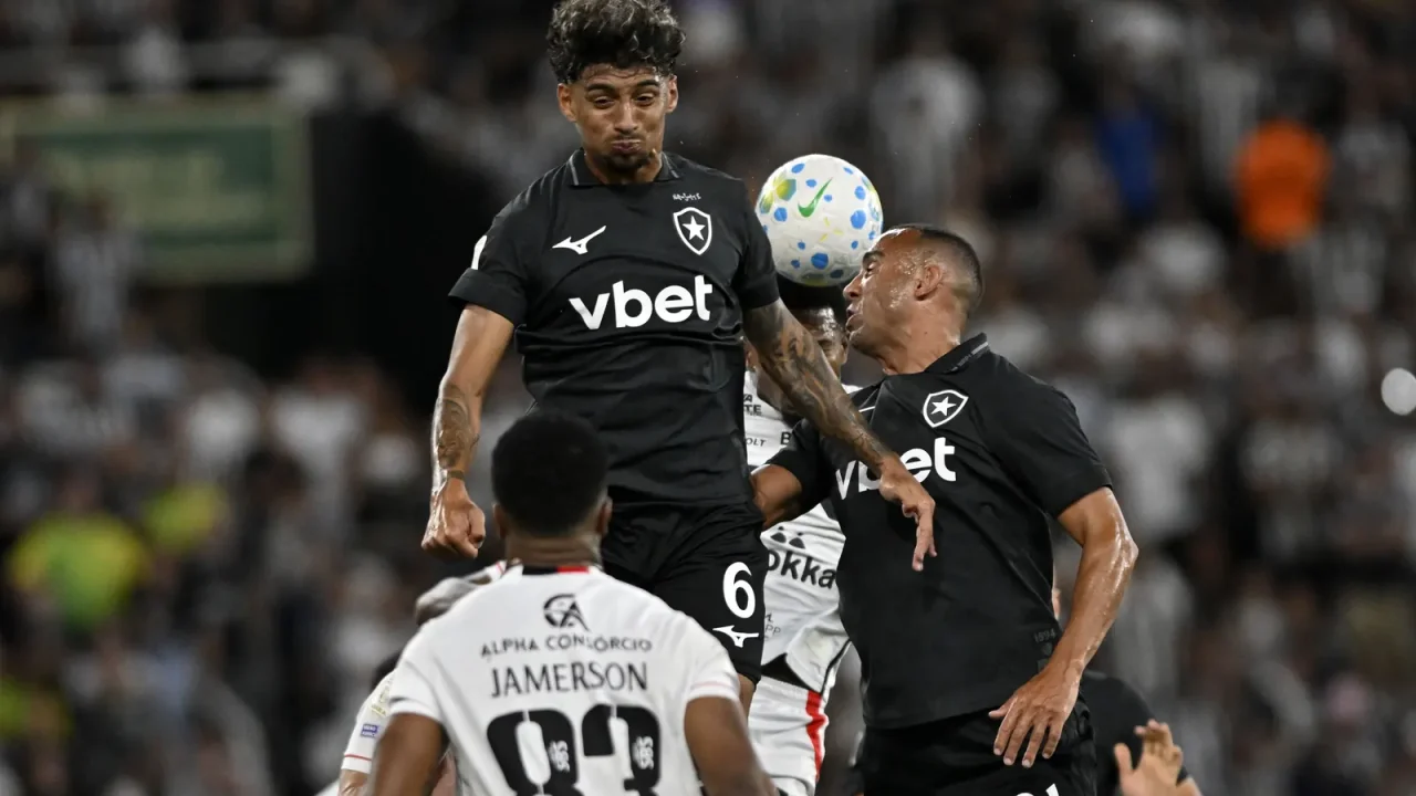 Botafogo estrutura rede de apoio para adaptação de jogadores estrangeiros; grupo de WhatsApp e “liaison” facilitam integração
