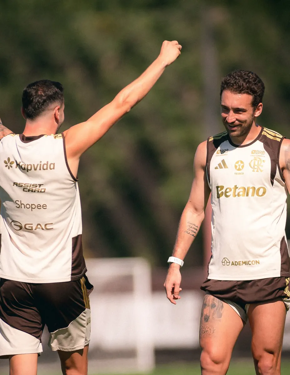 Léo Ortiz durante treino do Flamengo no Ninho do Urubu