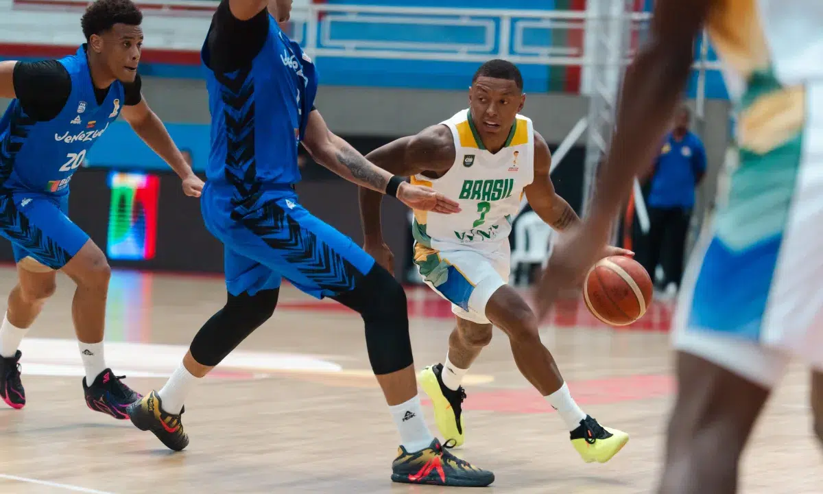 A Seleção Brasileira masculina de basquete deu mais um passo importante em direção à Copa do Mundo de Basquete de 2027 ao conquistar uma vit