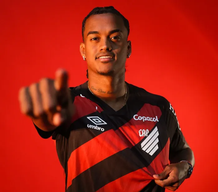 Athletico-PR anuncia contratação do colombiano Kerwin Vargas, ex-Charlotte FC