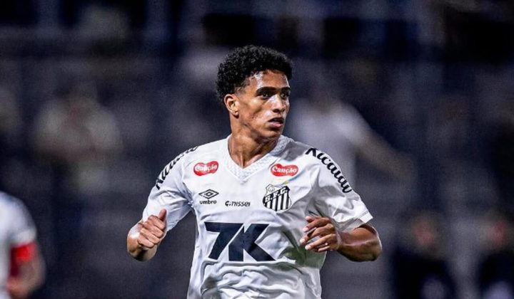 Santos pode faturar R$ 7 milhões com venda de João Victor ao Benfica; negociação pode aliviar transfer ban