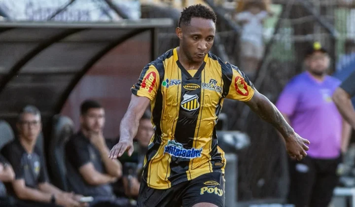 Novorizontino rescinde contrato do lateral-direito colombiano Nilson Castrillón