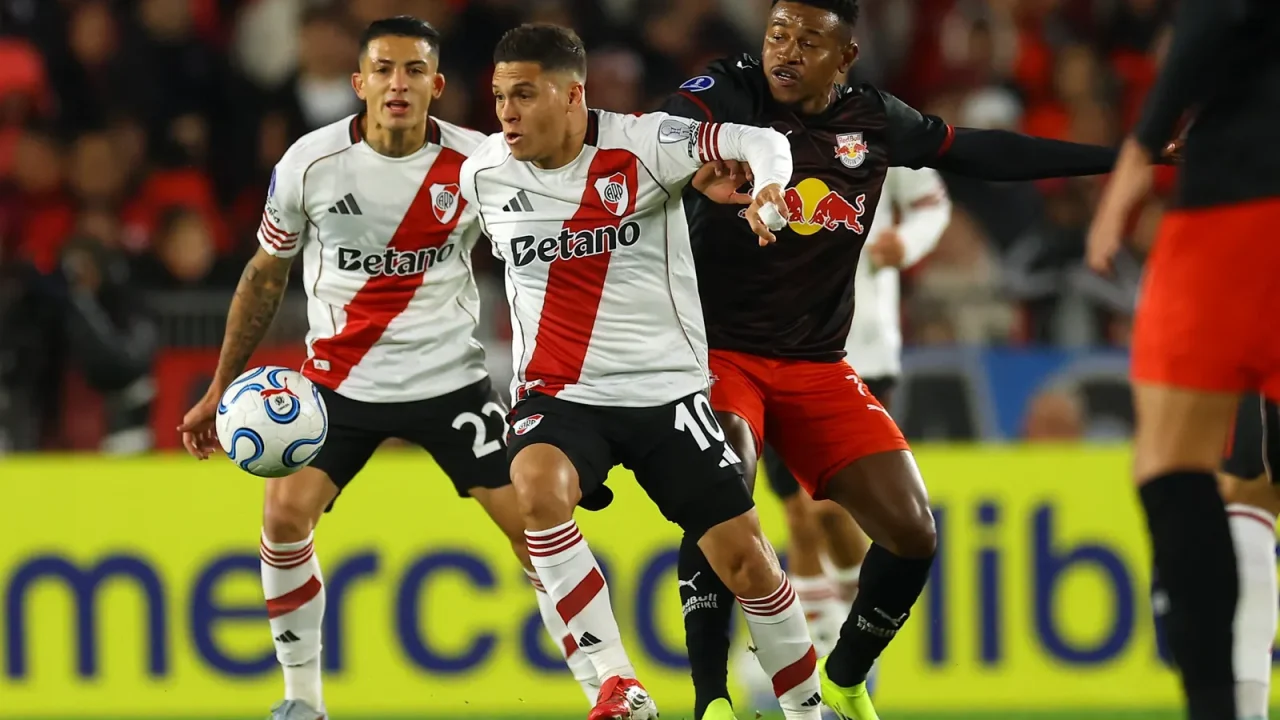 ídolo do River Plate, Juanfer Quintero rescinde contrato após crise com Coudet