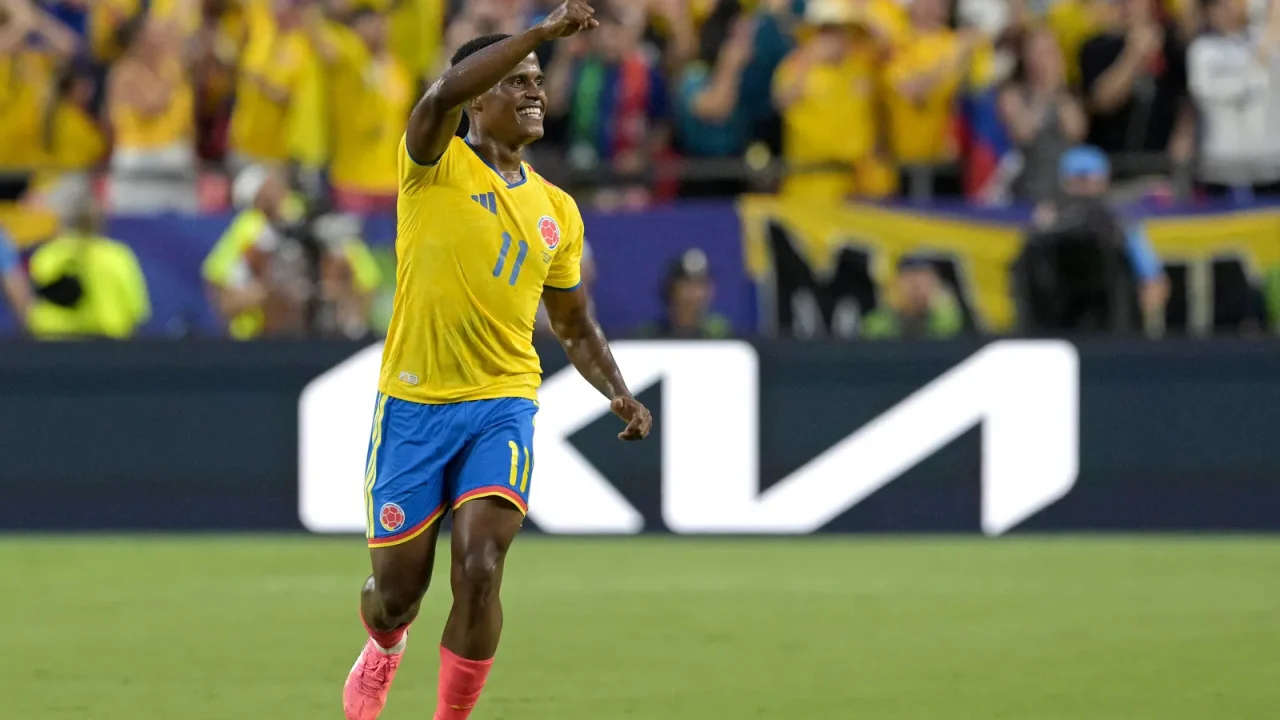 Jhon Arias balançou as redes pela primeira vez na Copa do Mundo, marcando o gol da vitória da Colômbia sobre Gana nas oitavas de final. O fe