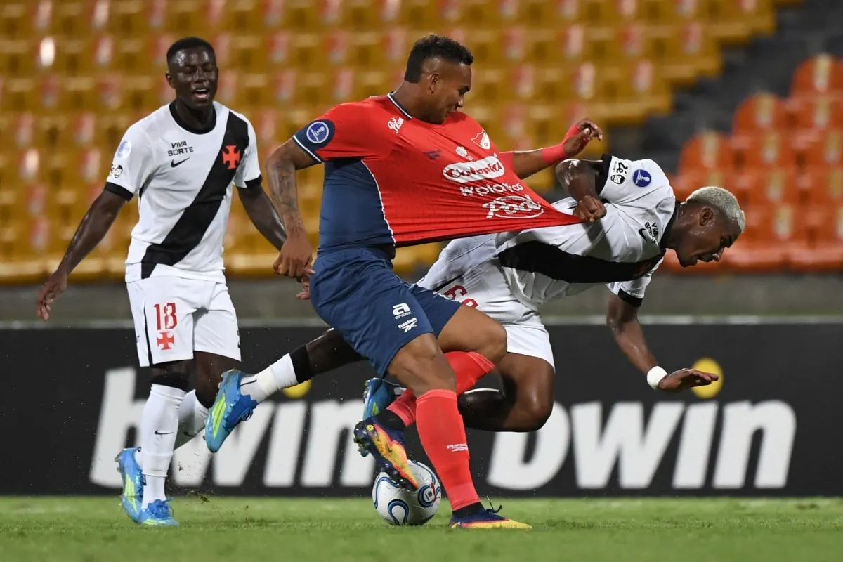 Análise: missão de Pedro Emanuel será fazer o Vasco parar de falhar em todos os jogos