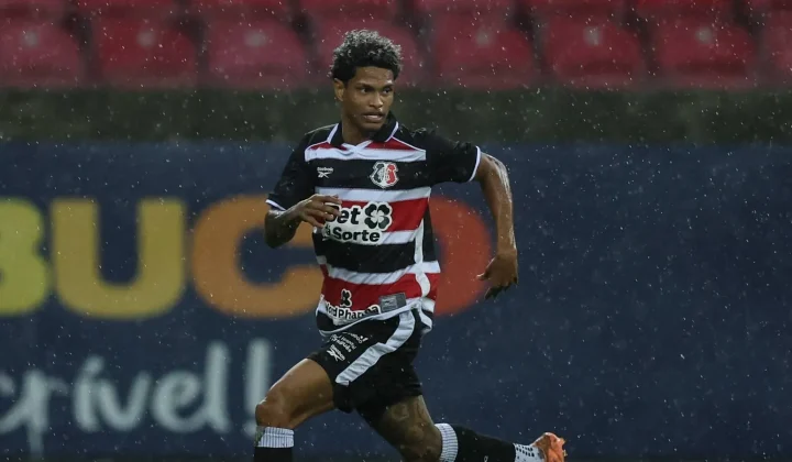 Atacante Marquinhos encaminha saída do Santa Cruz para clube português