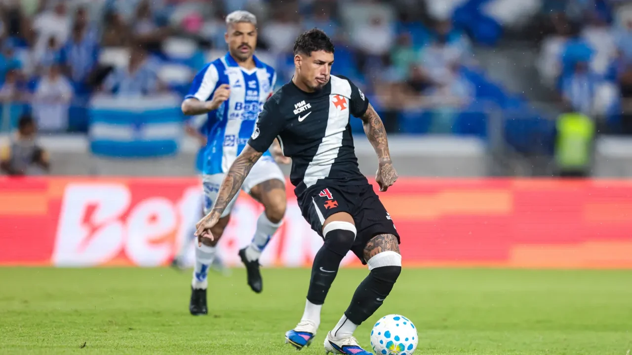 Huracán quer Saldivia, mas Vasco impõe condição para negociar zagueiro uruguaio