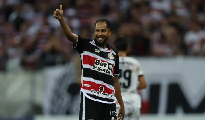 Everaldo assume protagonismo e impulsiona sequência de vitórias do Santa Cruz na Série C