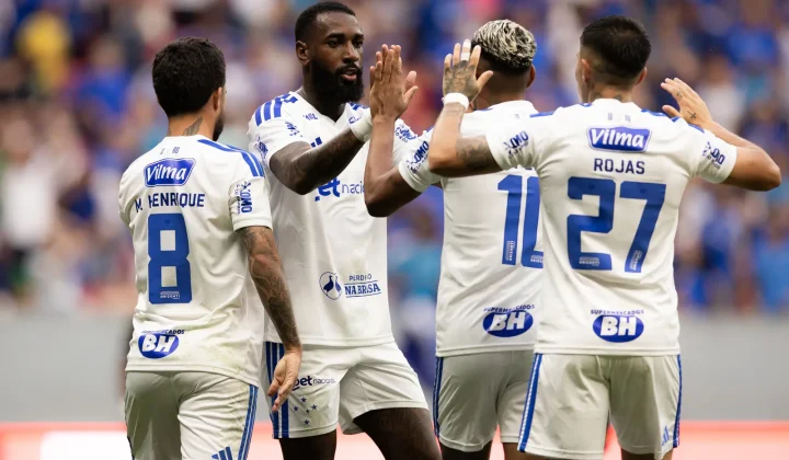 Cruzeiro demonstra carências no elenco em amistoso e busca por reforços se intensifica
