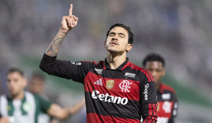 Viralizou: show paraguaio, gol contra bizarro, sangue em entrada dura, e Pedro fez falta à Seleção?