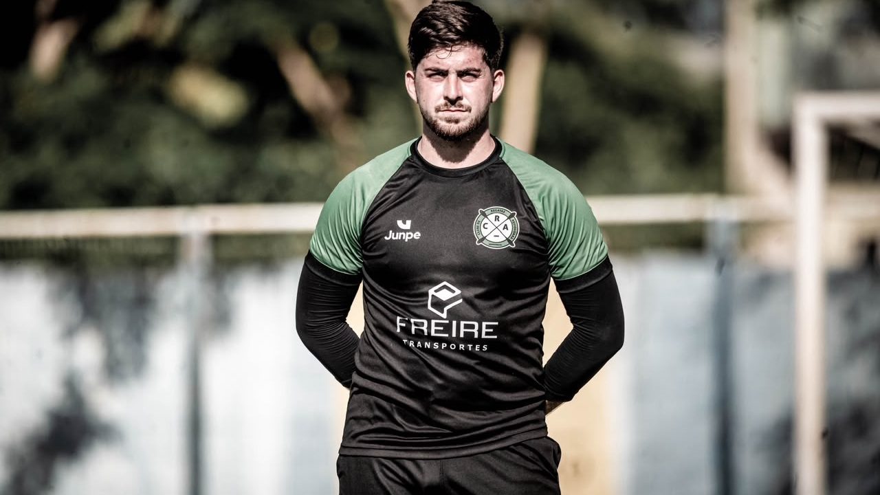 Preparador de goleiros sul-mato-grossense Gabriel Silva assina com o Al-Tai, da Arábia Saudita