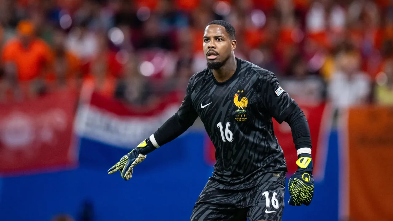 Goleiro da França, Mike Maignan, tem forte ligação com o Brasil