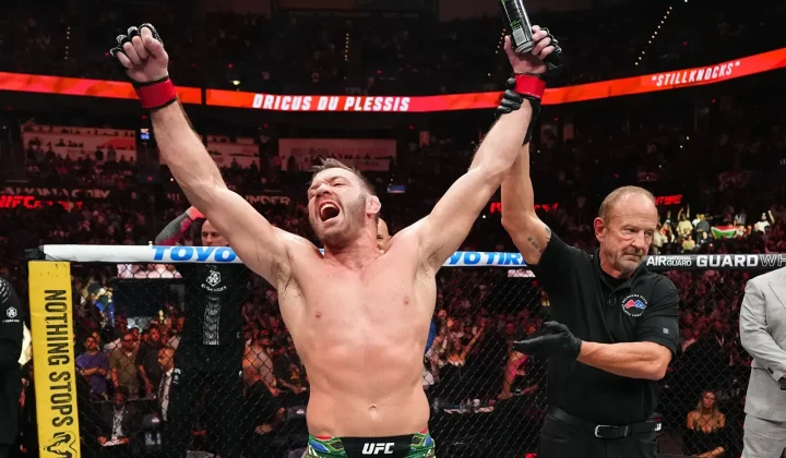 Dricus Du Plessis reafirma sua posição no peso-médio do UFC ao derrotar o experiente Kamaru Usman por decisão unânime. O embate, que movimen