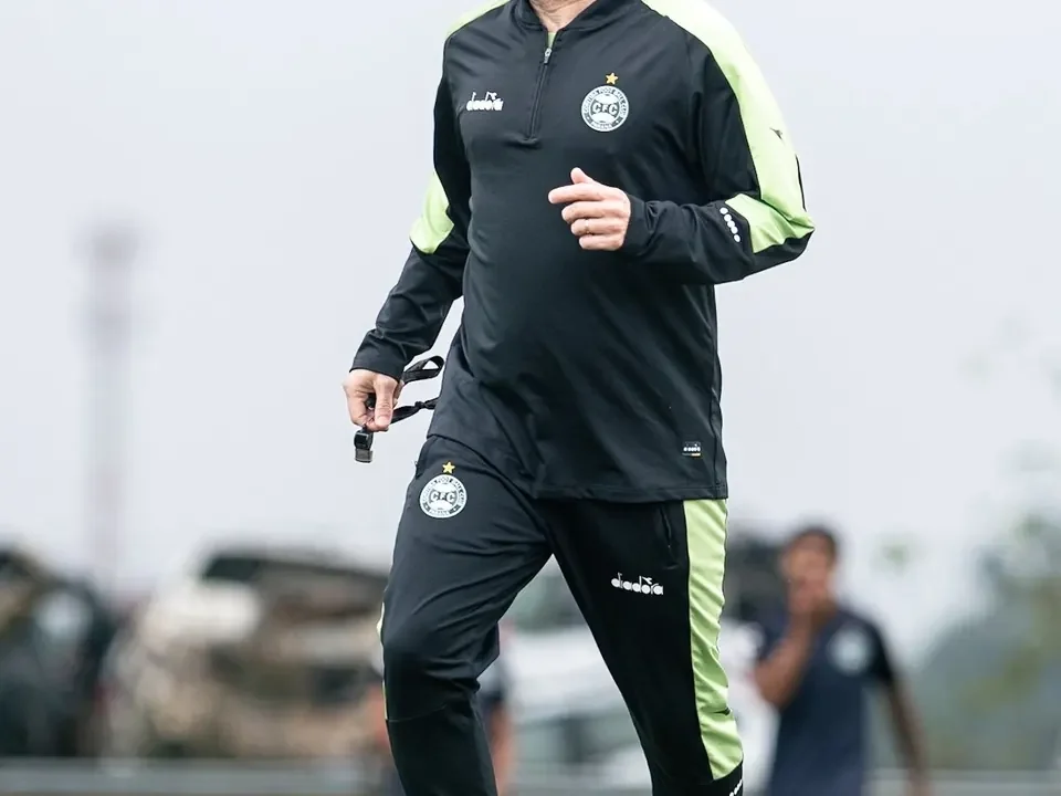 Fernando Seabra é o novo técnico do Vasco e busca renovar o ambiente em São Januário