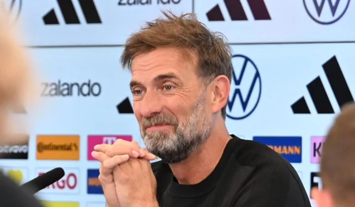 Loris Karius espera reencontro com Klopp na seleção alemã após boa temporada no Schalke