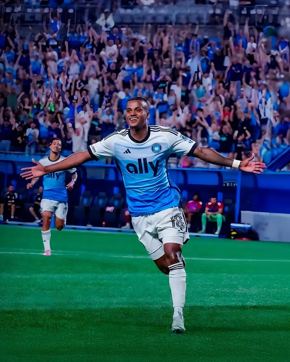 Foto de Kerwin Vargas, atacante colombiano em negociação com o Athletico-PR