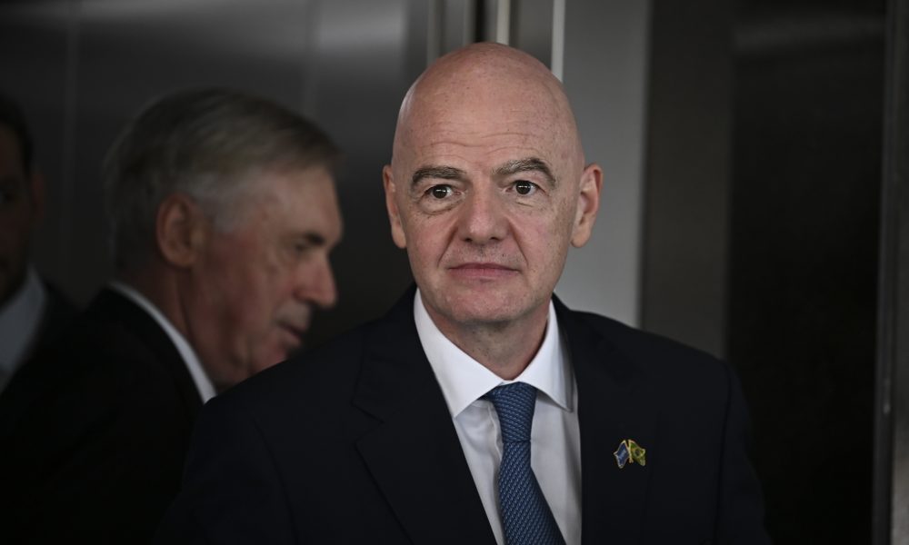 Infantino perde apoio de Uefa e Concacaf e enfrenta maior crise na Fifa