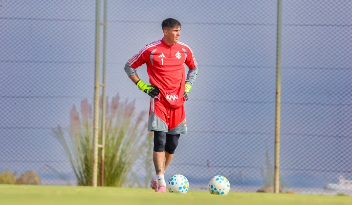 Inter de Porto Alegre em busca de reforços para o gol: Rochet volta, mas Contreras surge como alvo