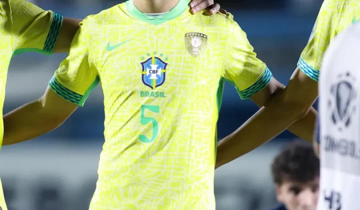 Vinicius Rocha volta à Seleção Brasileira Sub-17 após lesão no tornozelo