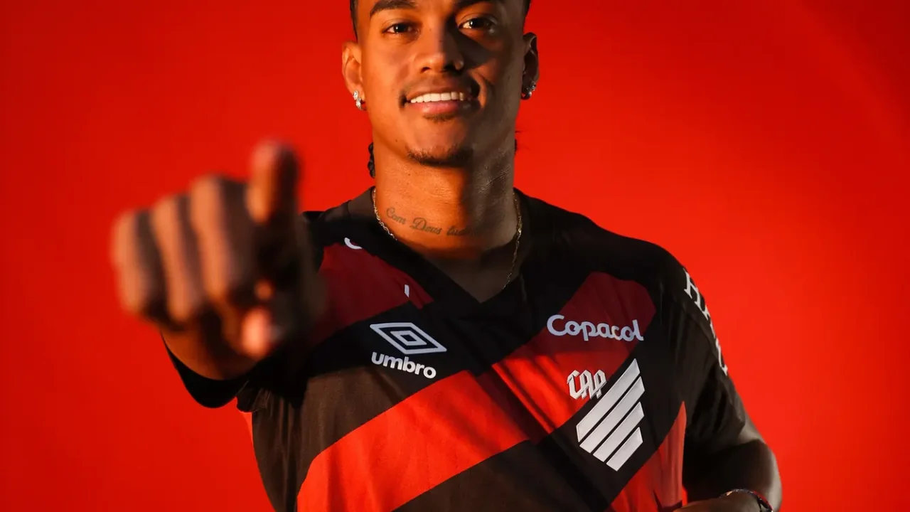 Athletico anuncia atacante Kerwin Vargas e chega a 11 estrangeiros no elenco; conheça