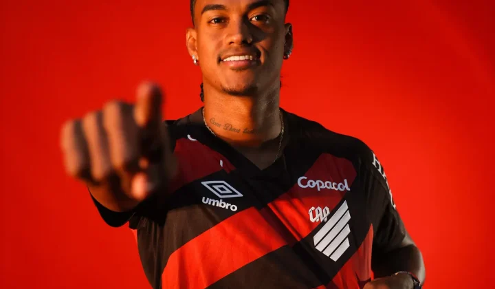 Athletico anuncia atacante Kerwin Vargas e chega a 11 estrangeiros no elenco; conheça