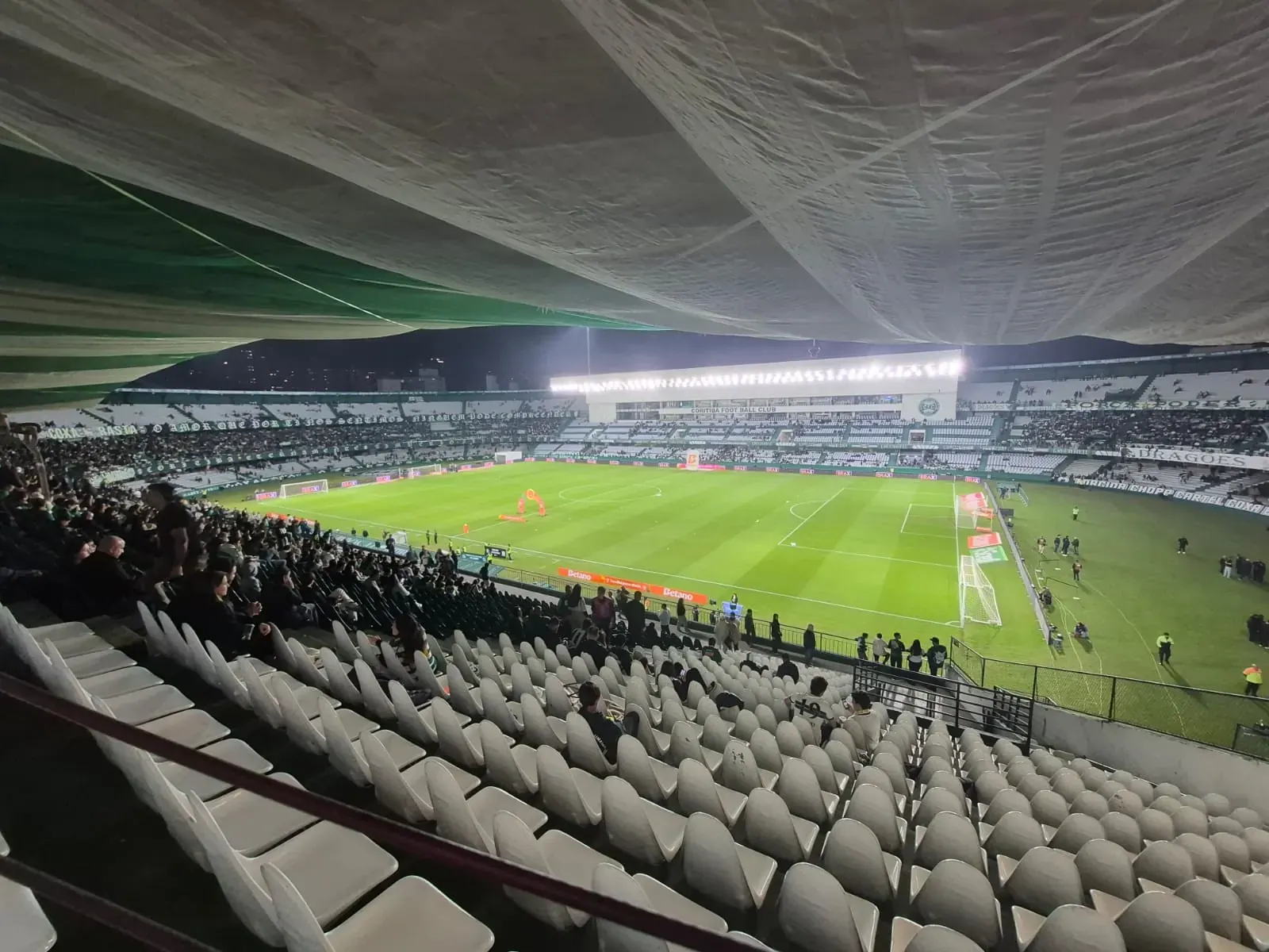 Estádio Couto Pereira, palco de Coritiba x Cruzeiro pela 21ª rodada do Brasileirão Série A 2026