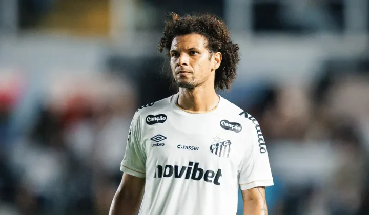 Cuca e Willian Arão têm novo atrito no vestiário do Santos após jogo da Sul-Americana, mas resolvem em 24 horas