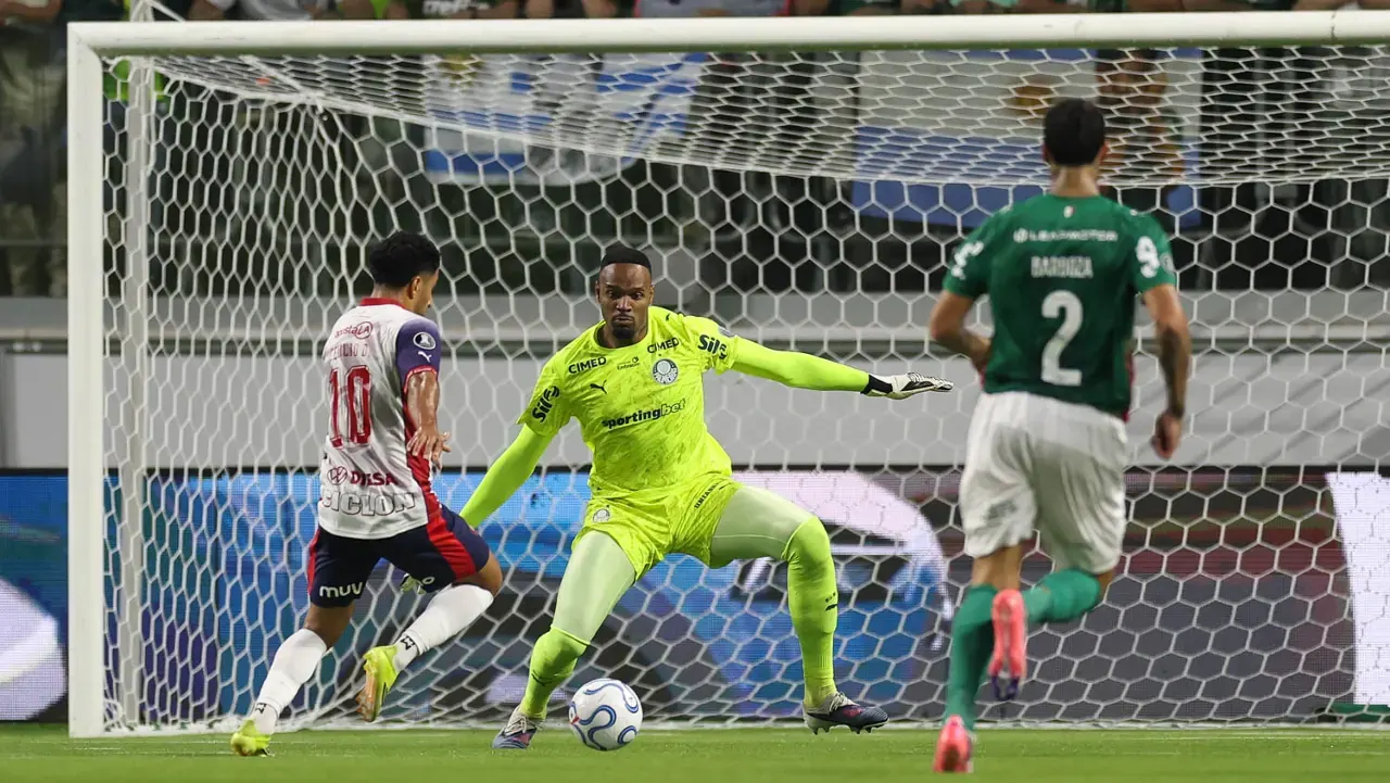 Carlos Miguel assume falha no Palmeiras e promete classificação na Libertadores