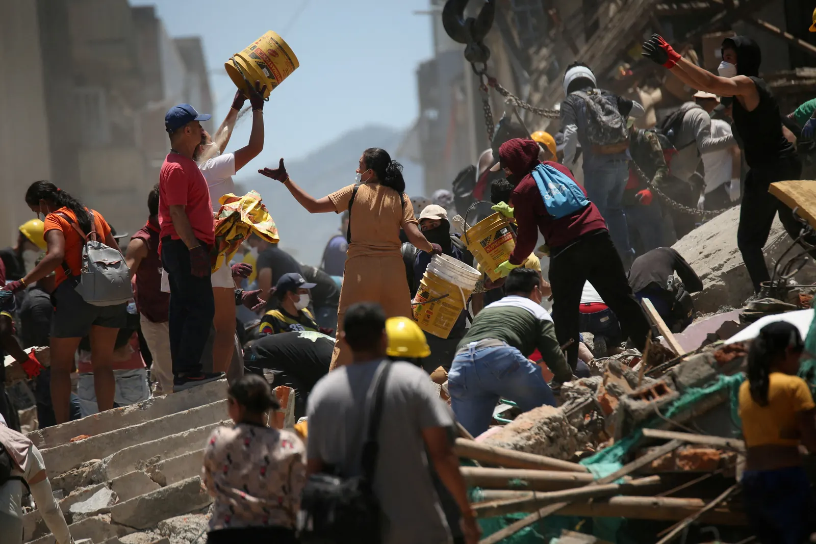 Fachada do estádio Pascual Guerrero, em Cali, após o terremoto de magnitude 7,4 na Colômbia