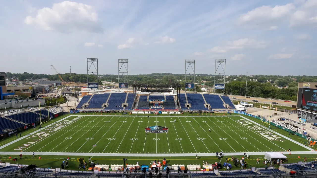 Panthers e Cardinals abrem a pré-temporada da NFL 2026 no Hall of Fame Game